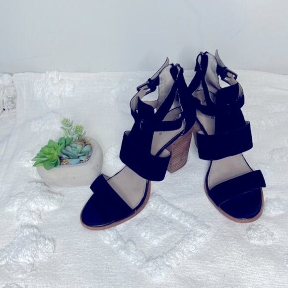 Hinge Cora Layered Block Heel Sandal Black Suede size 9.5 - Picture 2 of 12
